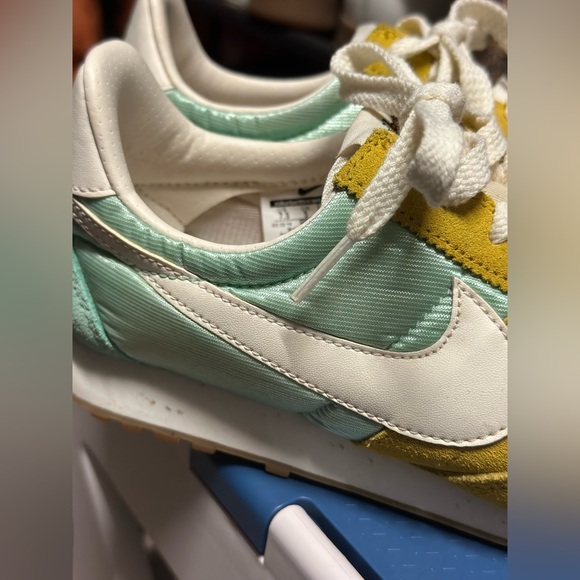 Nike Women's Pri Montreal Racer Vintage - Picture 6 of 8